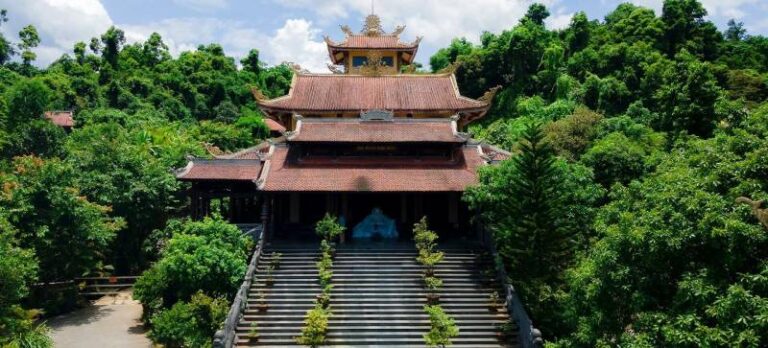 Điềm Báo Nằm Mơ Thấy Đi Chùa Đánh Con Gì?