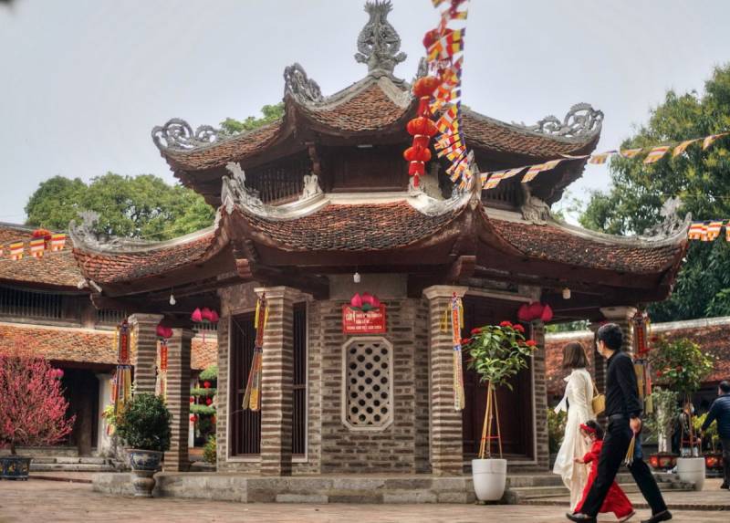 Giải Mã Giấc Mơ Thấy Đi Chùa: Điềm Báo Tốt Hay Xấu?